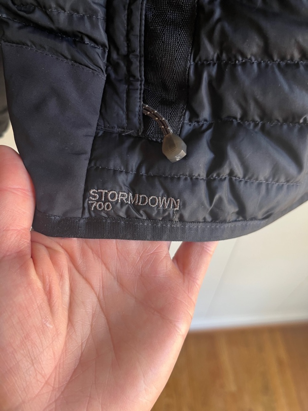 Eddie Bauer Women’s Black Quilted 700 Storm down Puffer Jacket Sz Sm - Picture 3 of 12